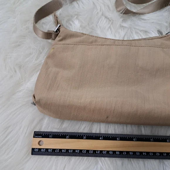 SALE. Sm Baggallini w/pink builtin wallet - Picture 7 of 15